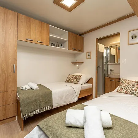 Prázdninový dům Premium House 4 *