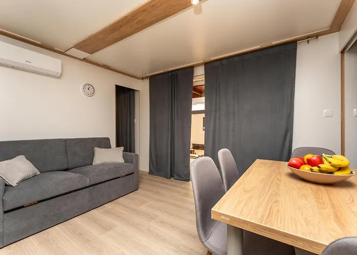 Premium Holiday House 4 Дом отдыха