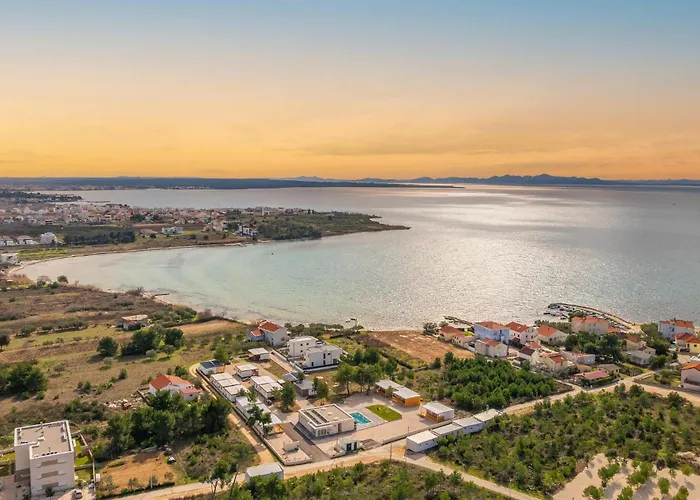 Premium Holiday House 4 Привлака