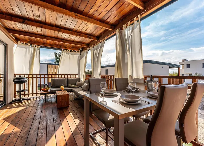 Premium Holiday House 4 *