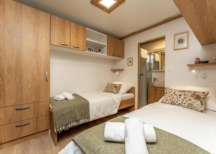 Дом отдыха Premium Holiday House 4 *
